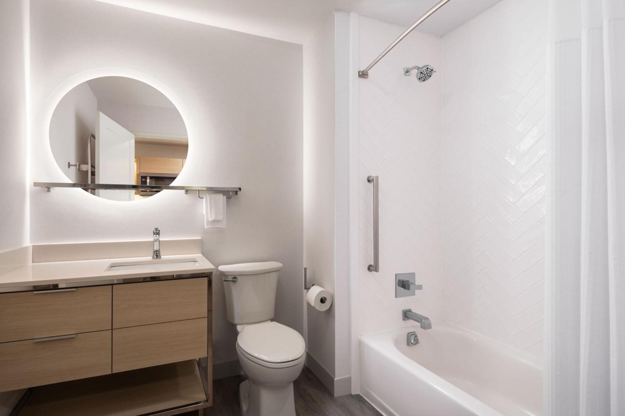 Towneplace Suites By Marriott New Philadelphia Exterior photo