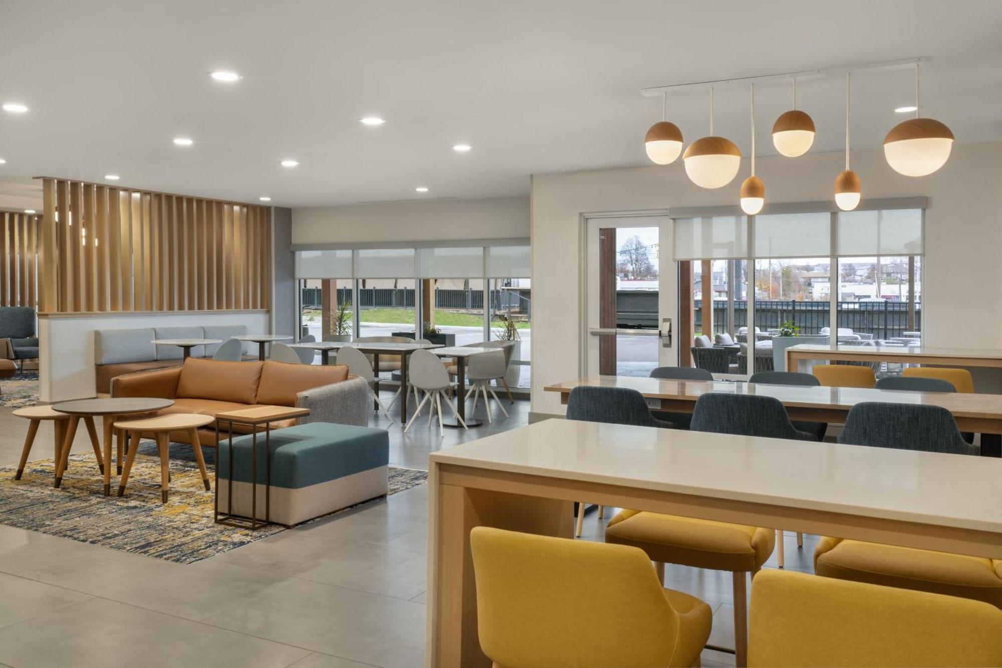Towneplace Suites By Marriott New Philadelphia Exterior photo