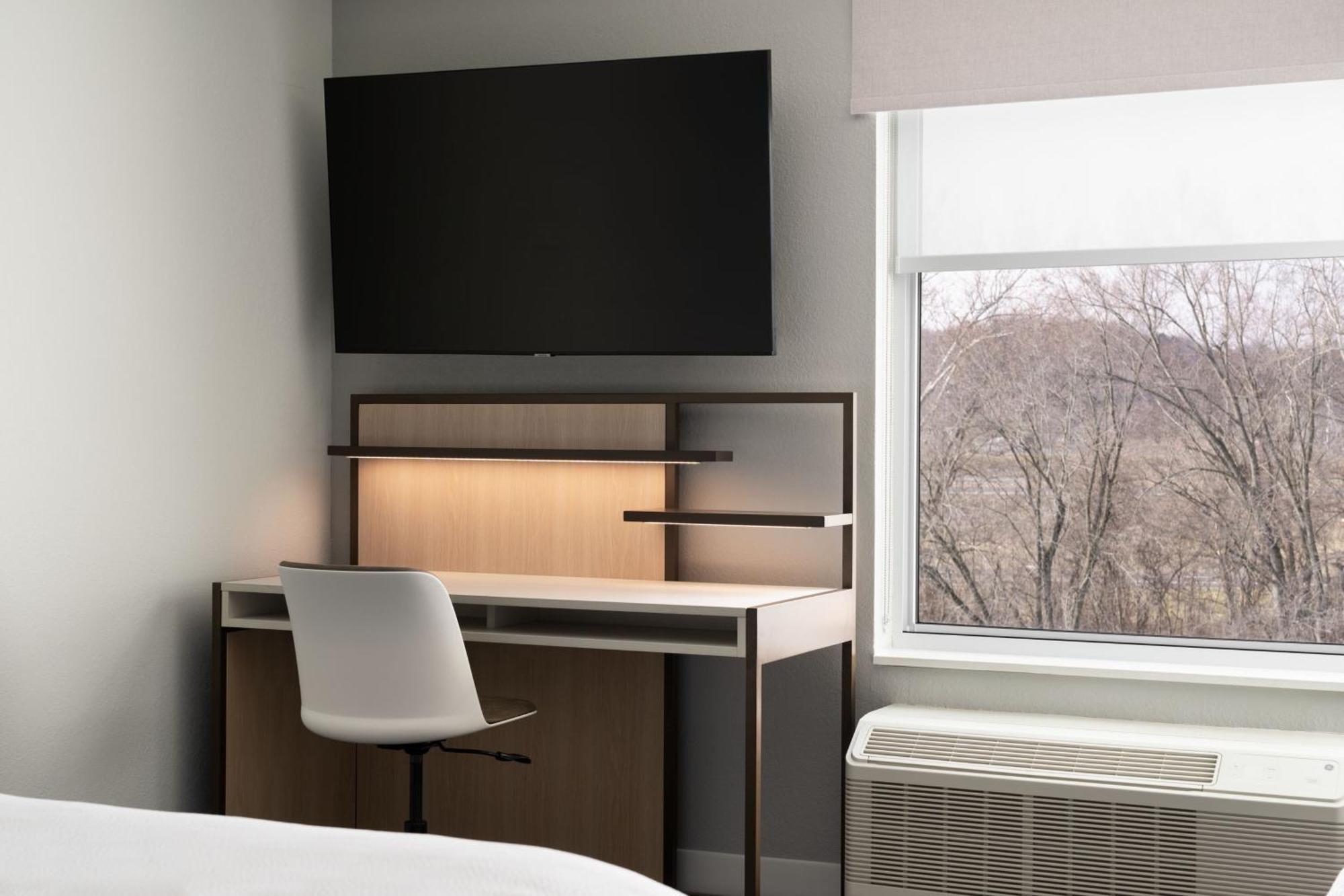 Towneplace Suites By Marriott New Philadelphia Exterior photo