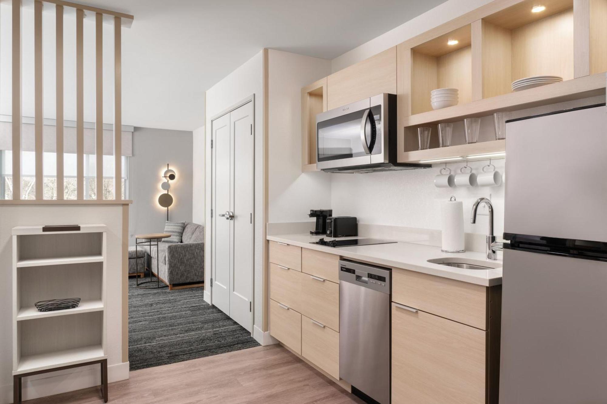 Towneplace Suites By Marriott New Philadelphia Exterior photo