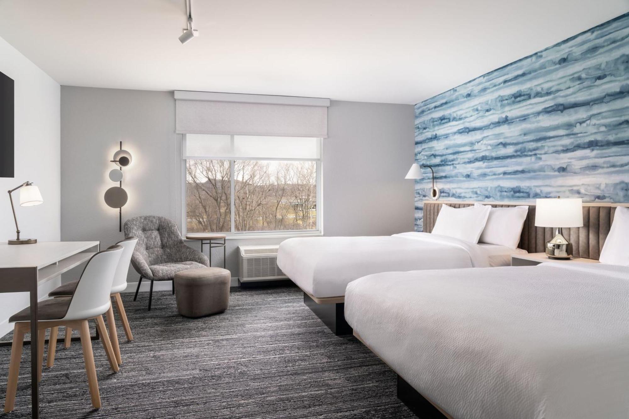 Towneplace Suites By Marriott New Philadelphia Exterior photo
